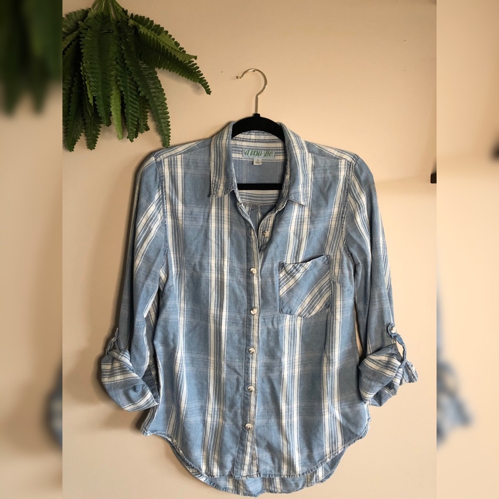 Francesca’s | Button Up Top